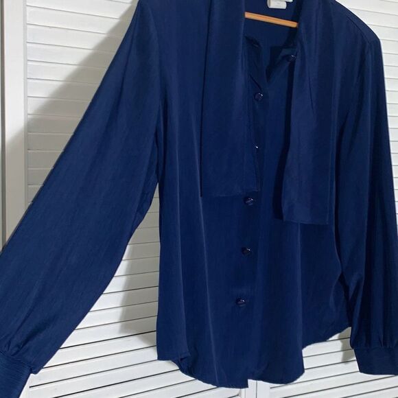 Vintage Blue Chiffon Bow Tie Button Down Blouse Size Large - Picture 4 of 10